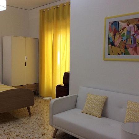 Smart B&B ซาแลร์โน ภายนอก รูปภาพ