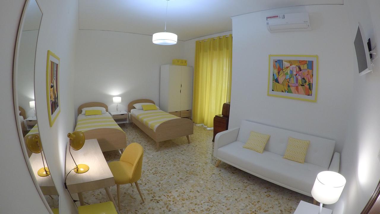Smart B&B ซาแลร์โน ภายนอก รูปภาพ