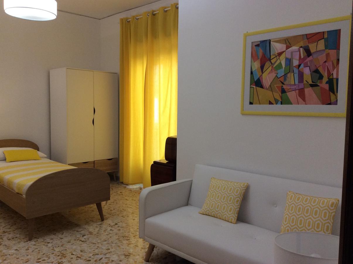 Smart B&B ซาแลร์โน ภายนอก รูปภาพ
